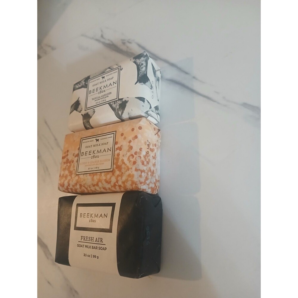 Lot Of 3 New Beekman 1802 Goat Milk Soap Bars 3.5oz - Picture 3 of 4